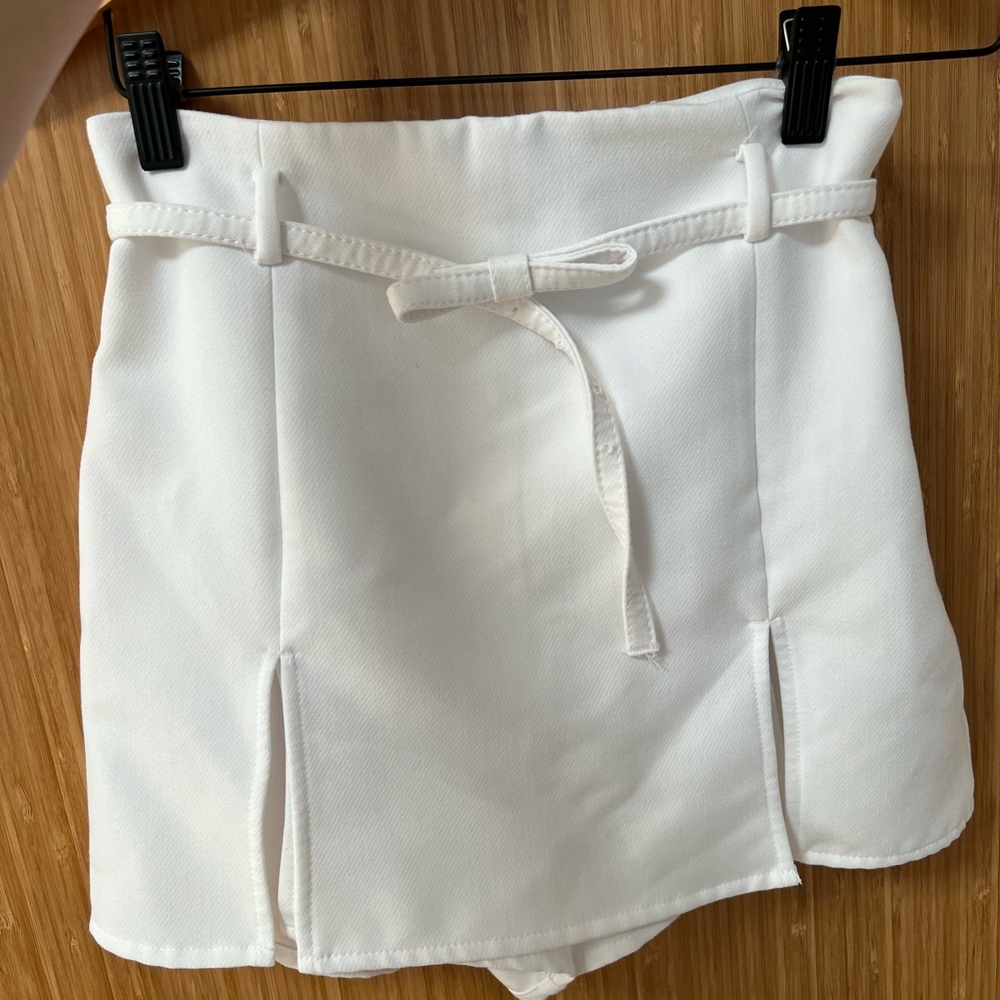 Zara White Mini Skort